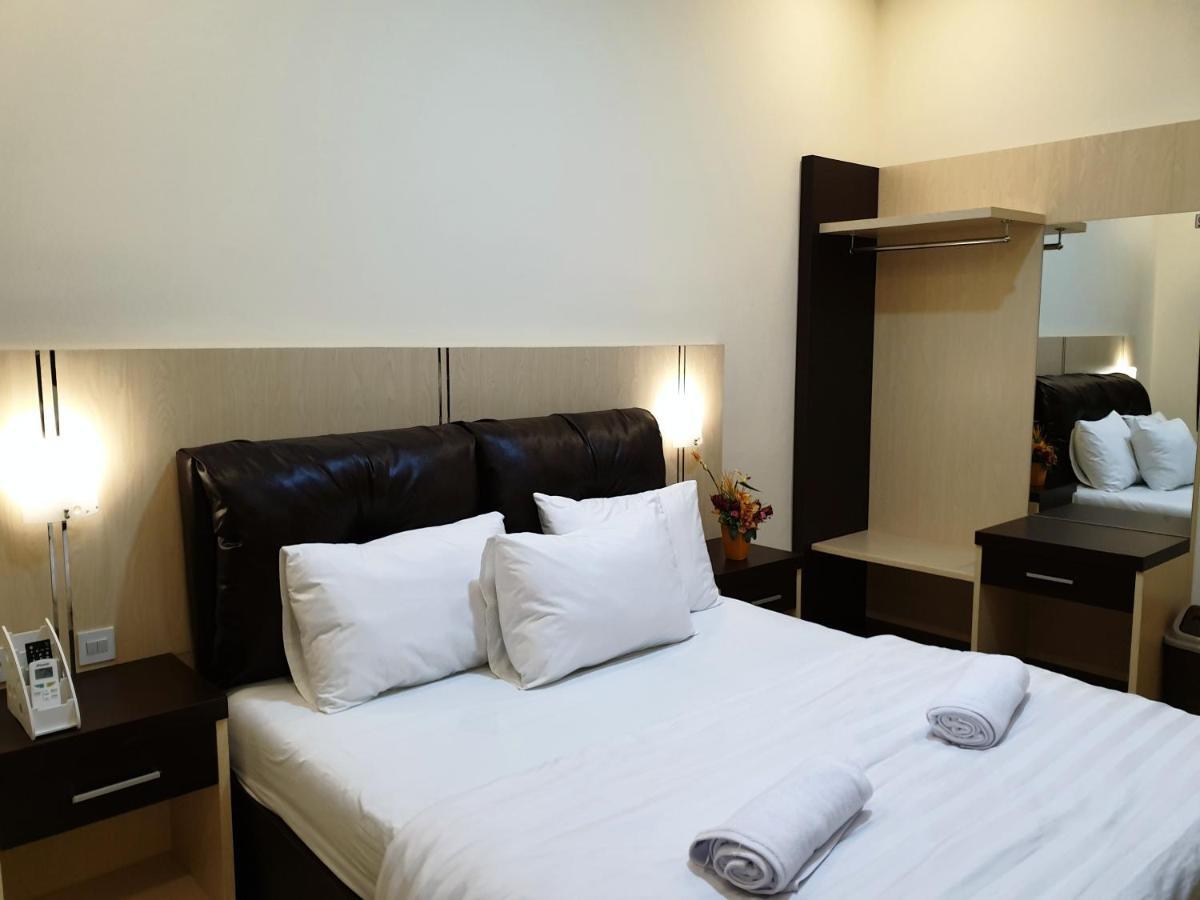 Malioboro Place Jogjacarta Exterior foto